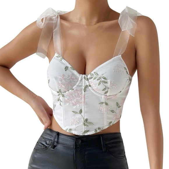 SHEIN Tops - NWOT,SHEIN White Women Lace Bra Strapless Satin
Tube Top Crop Bustier Top Sheer.